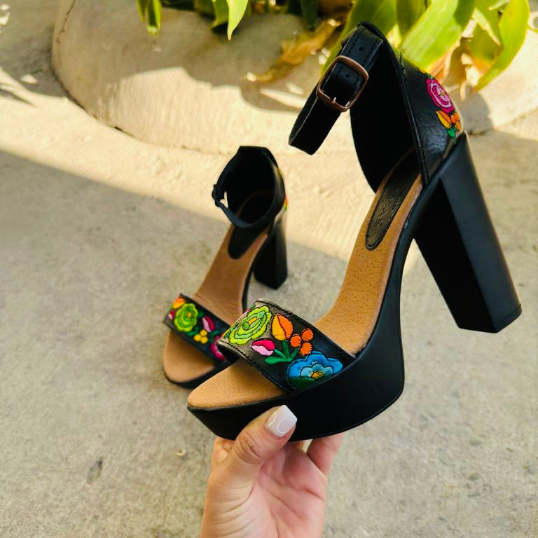 HORTENCIA HEELS BLACK