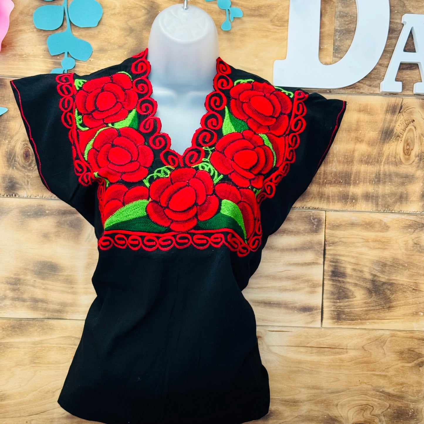 Blusa Bordada Rosas Rojas